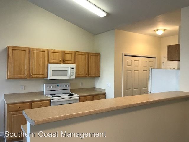 Building Photo - 1665 Langley Dr