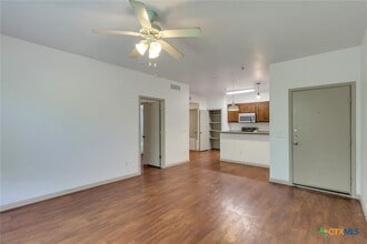 Building Photo - 1011 N LBJ Dr