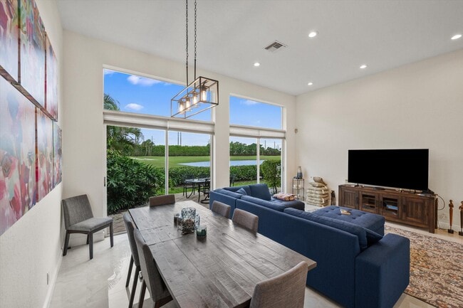 Building Photo - 10891 Fairmont Village Dr