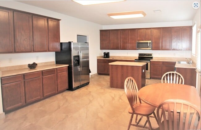 Building Photo - 7615 Paraiso Haven