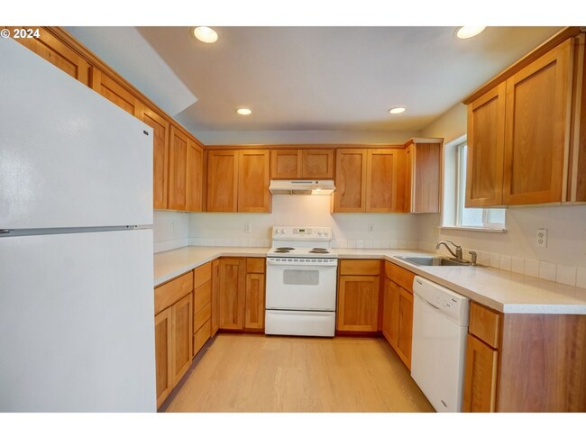 Cocina - 11825 SE Pine St