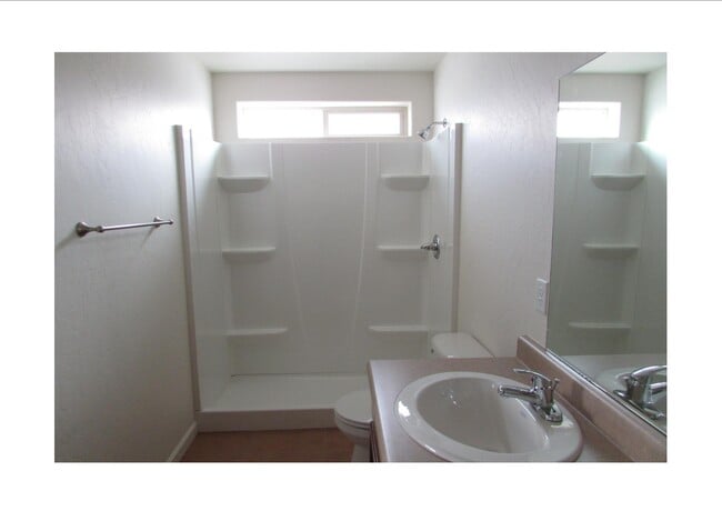 Building Photo - 2456 Hannah Ln