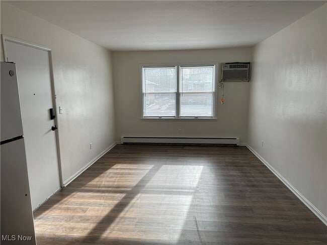 Foto del edificio - 840 Moyer Ave