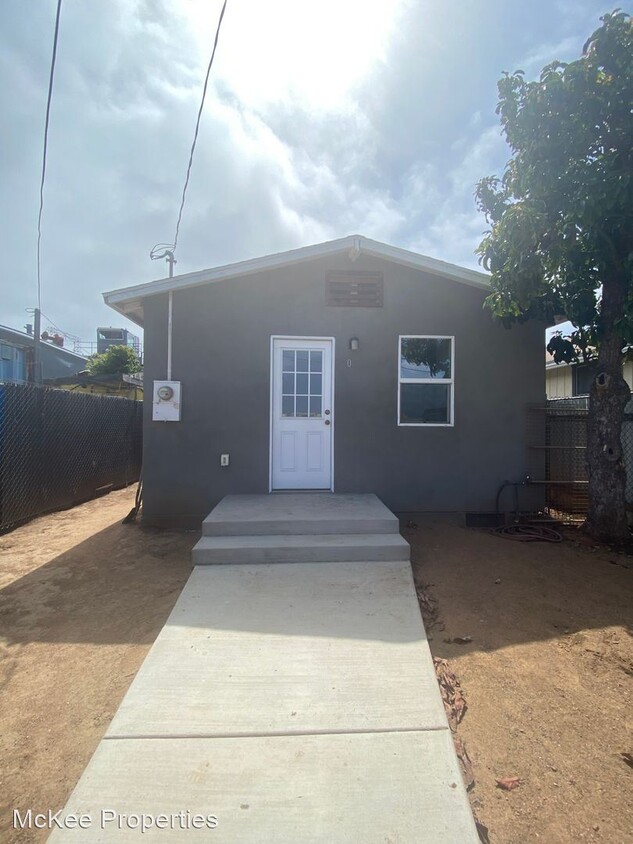 2 br, 1 bath House - 2026 Harding Avenue - House for Rent in National City,  CA 