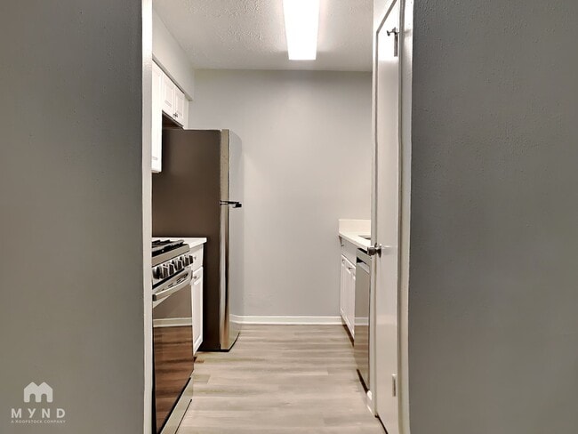 Building Photo - 6410 Harcourt Dr