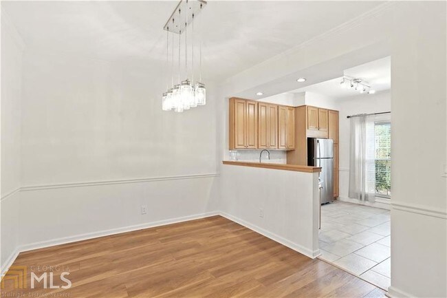 Building Photo - 5105 Chemin De Vie NE
