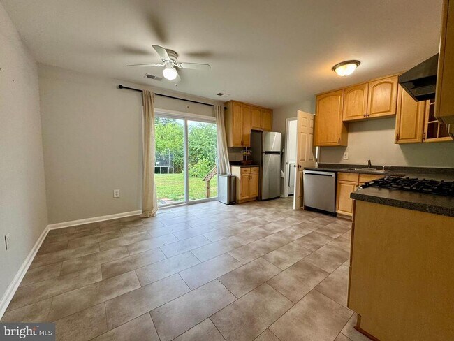 Foto del edificio - 13203 Hampshire Ct