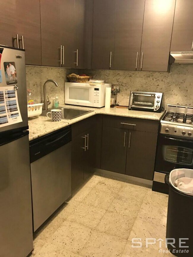 Building Photo - 2 bedroom in New York NY 10010