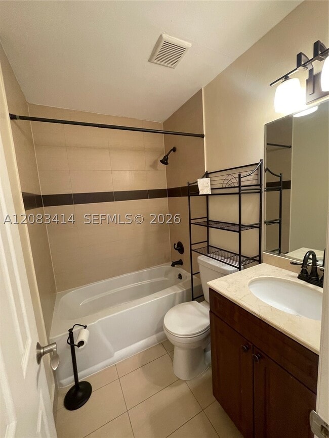 Building Photo - 521 SW 93rd Ct