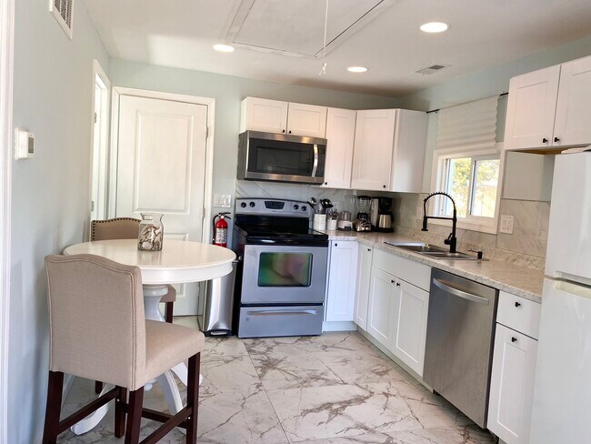 Foto del edificio - 749 1st St