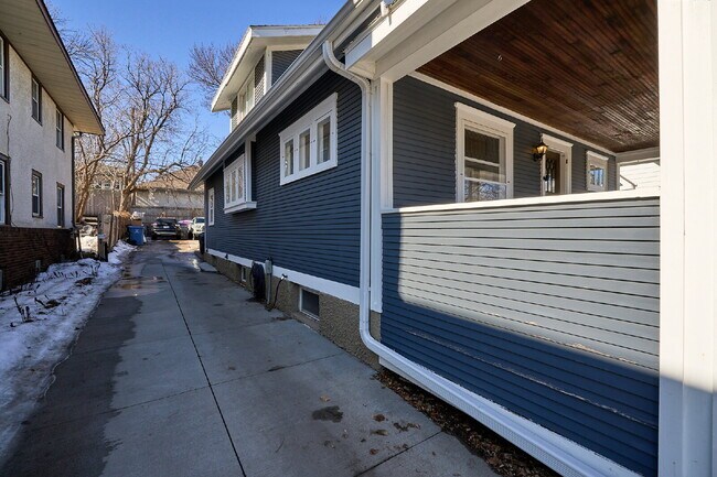 Foto del edificio - 4BR SW Minneapolis Rental w/EnSuite + Walk to Lake Harriet + April 1 Move-In + Pet Friendly