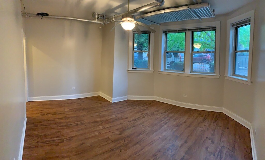 Foto principal - 2919 N Whipple St