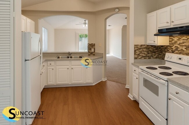 Building Photo - 5550 Oak Crossing Dr