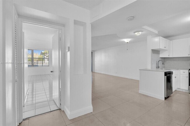 Foto del edificio - 1398 NE 191st St