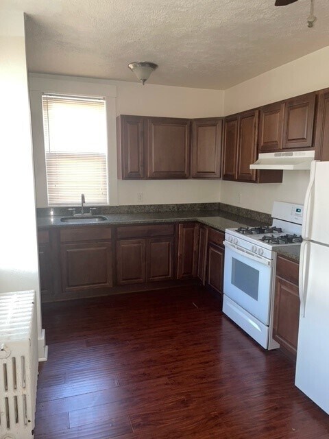 Cocina - 2916 Mattern Ave
