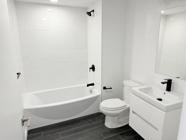 Photo - 160 Middlesex St Apartment