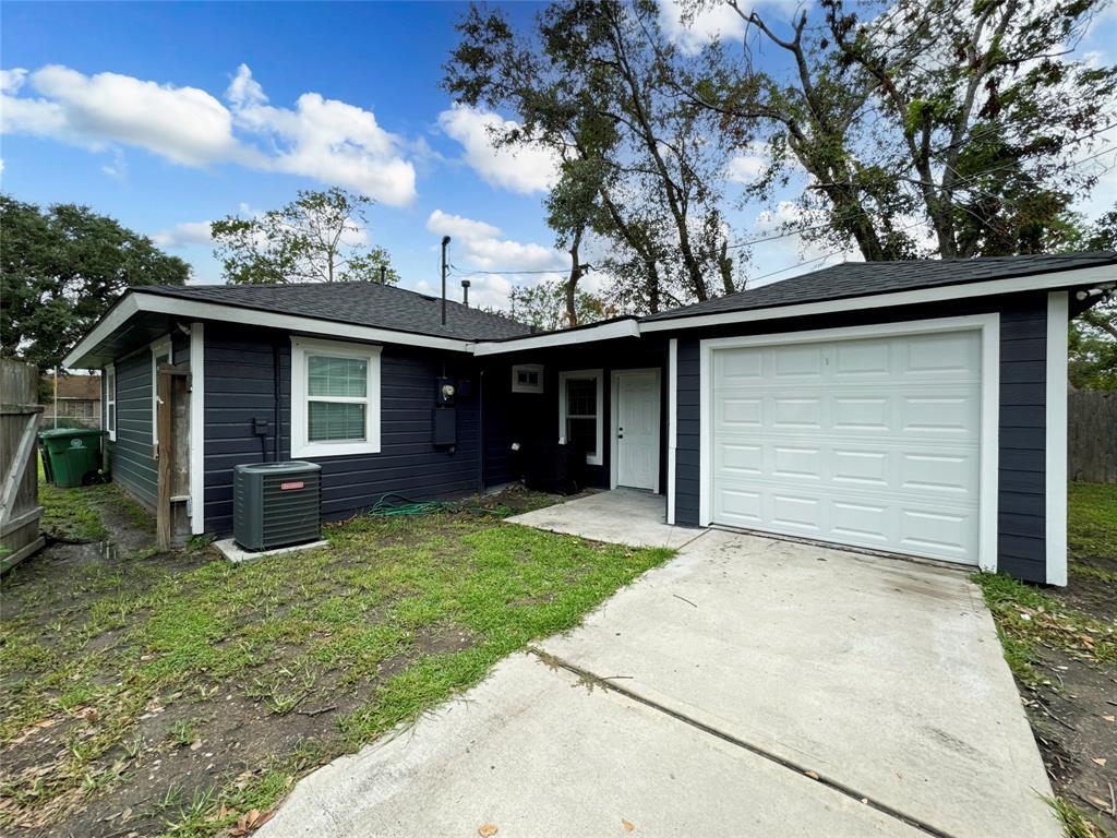 Primary Photo - 2902 Elser St