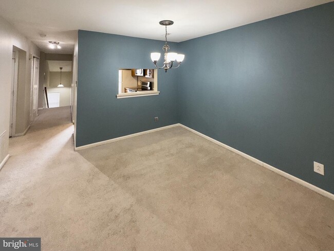 Building Photo - 522A Willow Turn