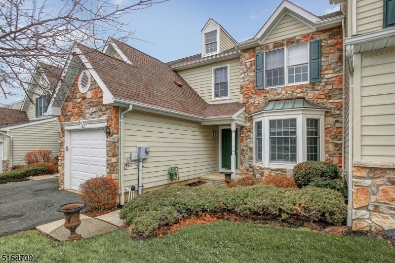 171 Patriot Hill Dr, Bernards, NJ 07920 Townhome Rentals in Bernards