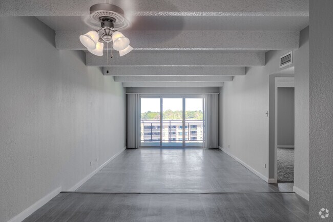 1BR, 1BA - 731SF - The Paramount