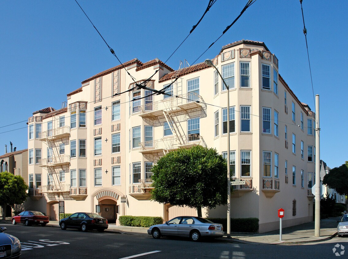 Building Photo - 3655 Broderick St
