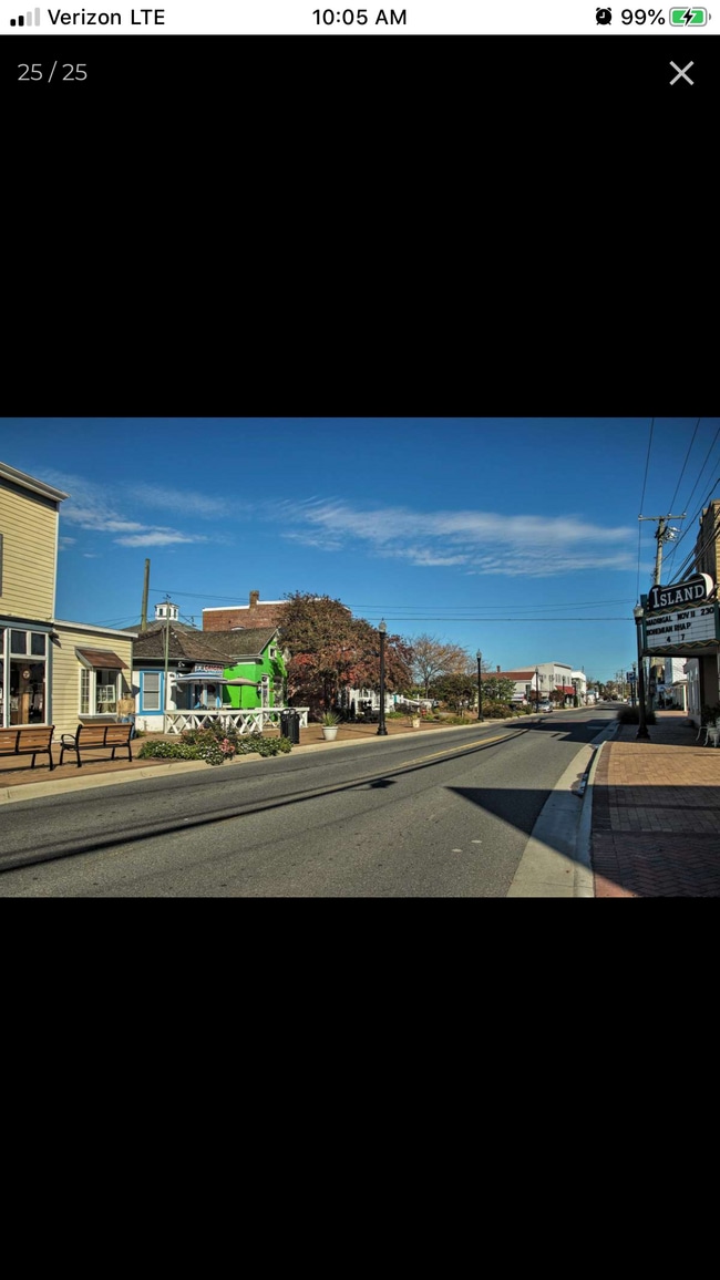 Building Photo - 4092 Main St