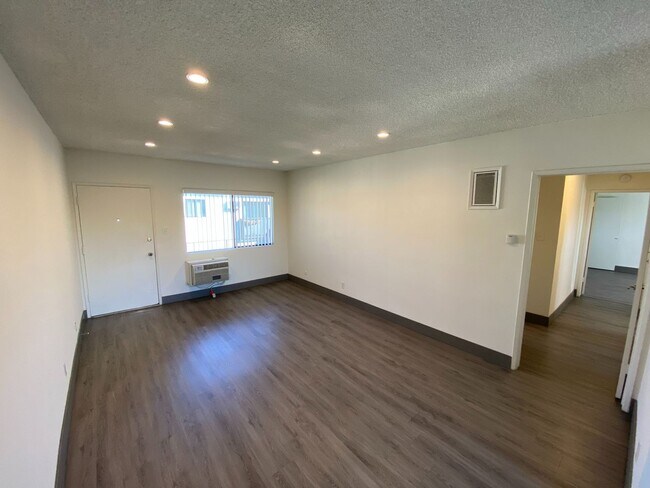 Foto del edificio - 3510 Clarington Ave
