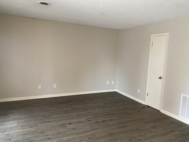 Foto del edificio - 40 Sta Les Cv