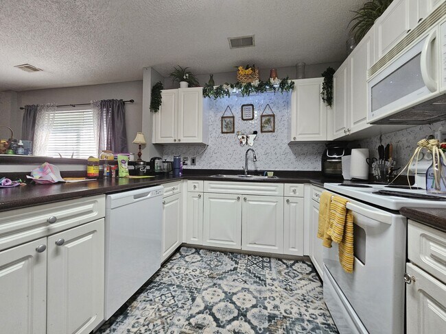 Foto del edificio - 114 Fair Haven Way