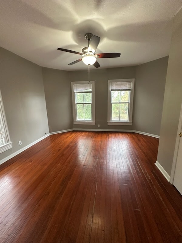 Foto del edificio - 126 E College St