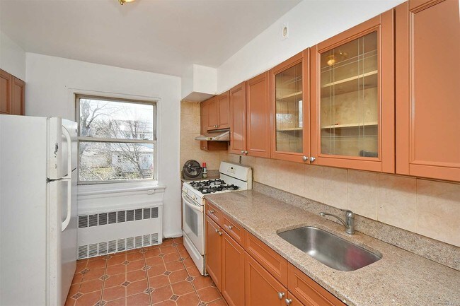 Foto del edificio - 78-43 162nd St