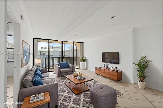 Foto del edificio - 3475 N Country Club Dr