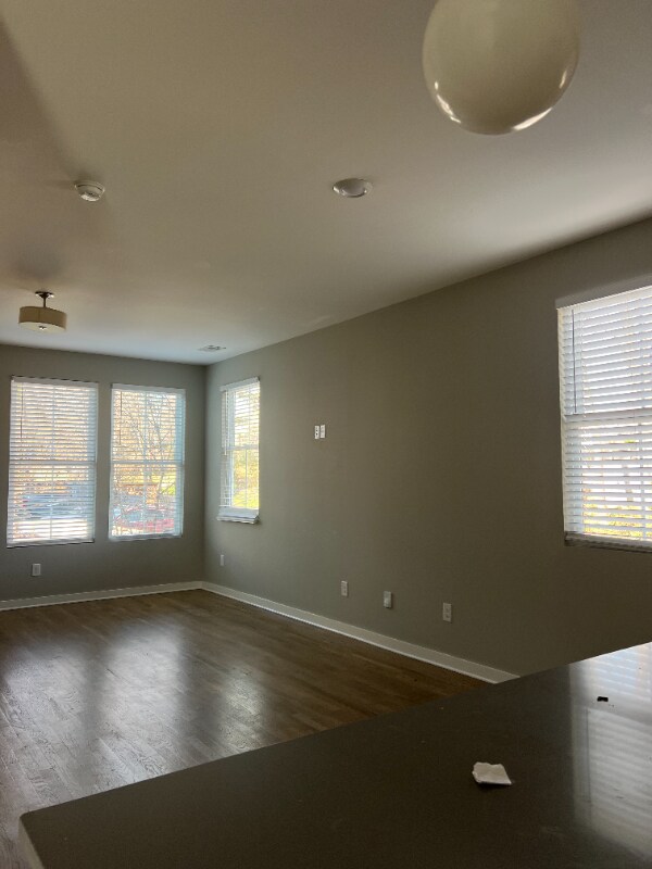 Foto del edificio - 2120 Herman St