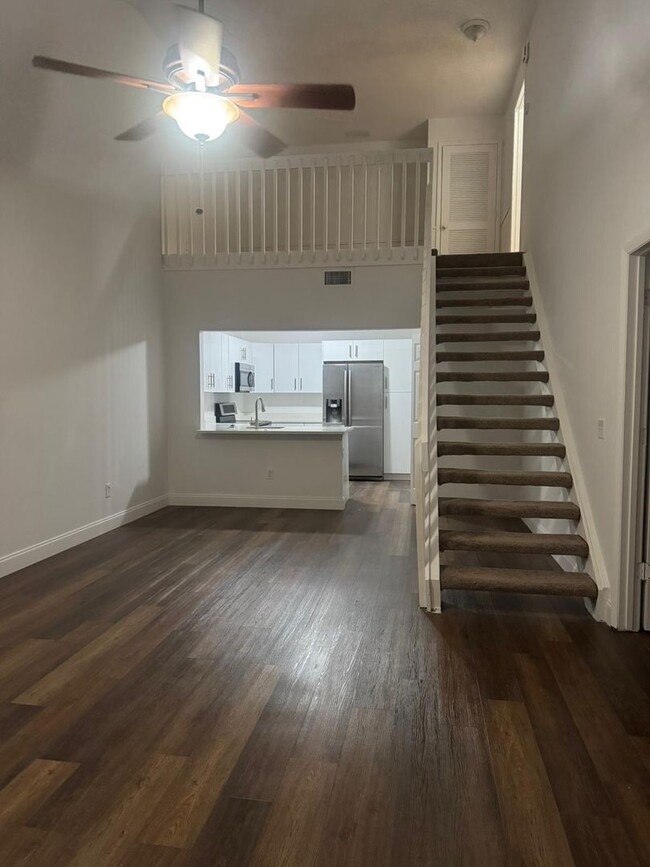 Building Photo - Spacious 2-Bedroom, 2-Bath Townhouse with ...