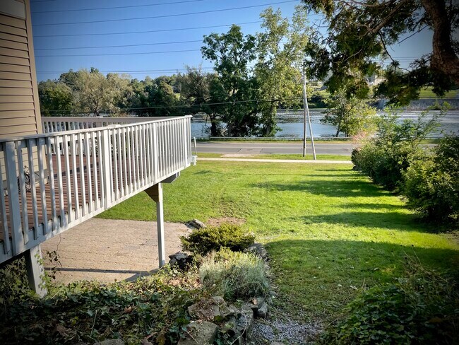 Side - 6 Pond Path
