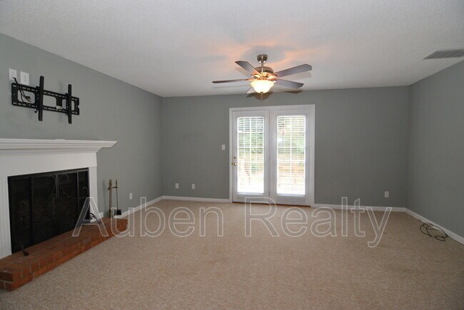 Building Photo - 2448 Riverlook Dr