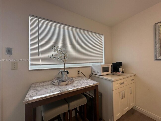 Foto del edificio - 116 SE 9th Ct
