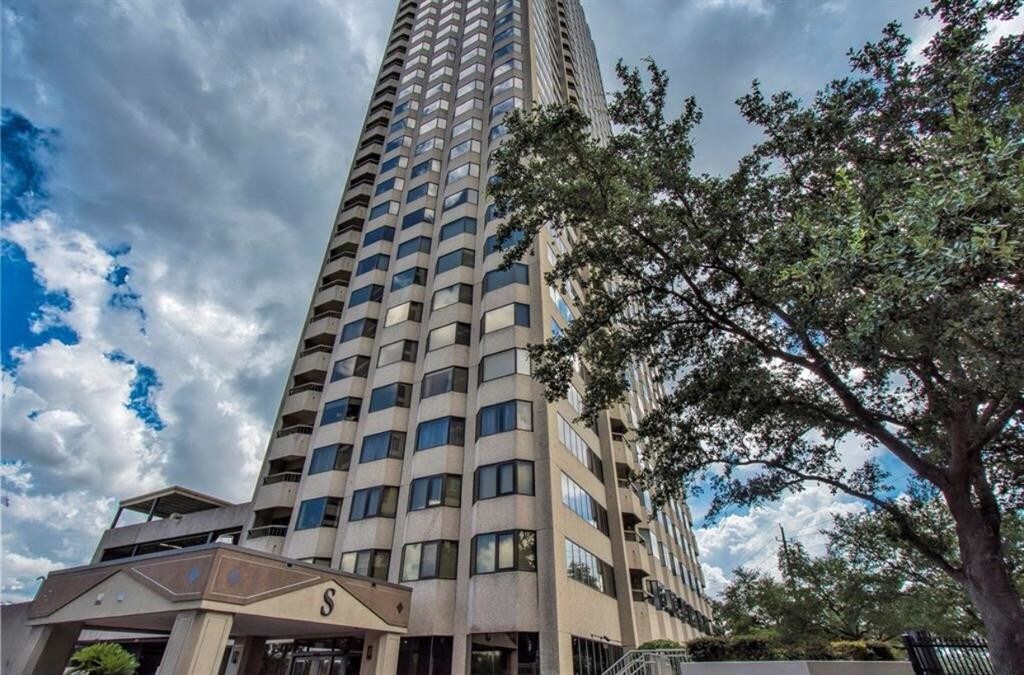 2001 Blvd Unit 1805, Houston, TX 77030 Condo for Rent in