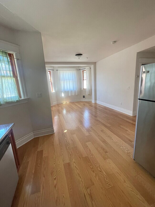 Foto del edificio - 2120 Parker St