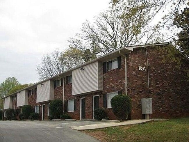 Charming 2BR Townhome in Atlanta - Charming 2BR Townhome in Atlanta
