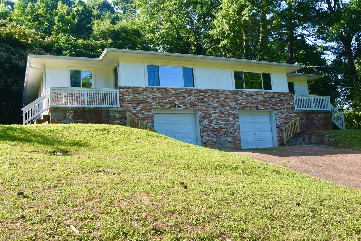 6919 Martha Ave, Chattanooga, TN 37412 Townhome Rentals in