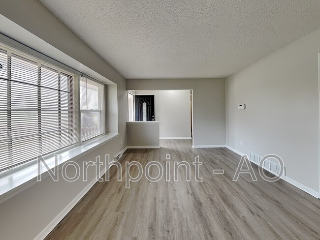 Building Photo - 11624 Palmer Ave