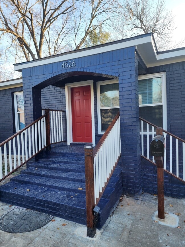 Foto del edificio - 4526 Kingsbury St