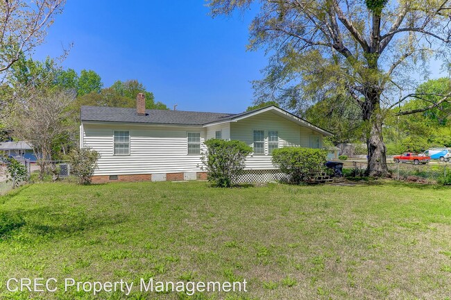 Building Photo - 3 br, 1 bath House - 2401 Eagle Drive