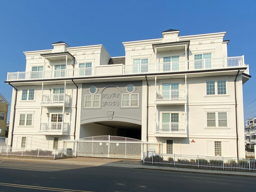 15 Sumner Ave Unit 12, Seaside Heights, NJ 08751 Condo for Rent in