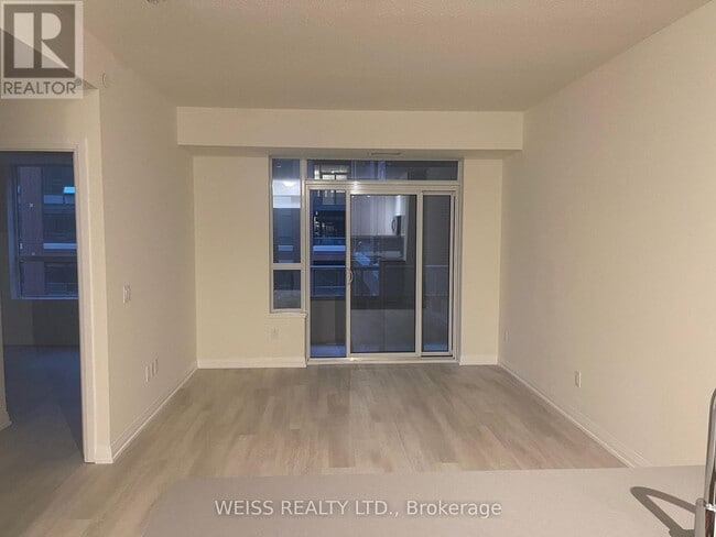 Photo du bâtiment - 3260 Sheppard Ave E