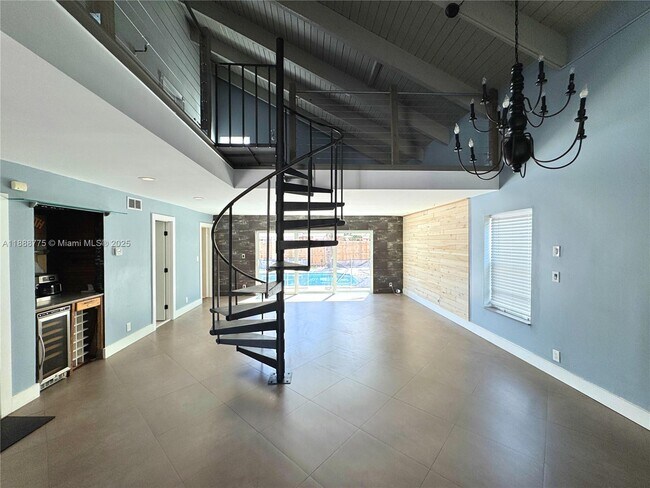 Foto del edificio - 2553 Bessie St