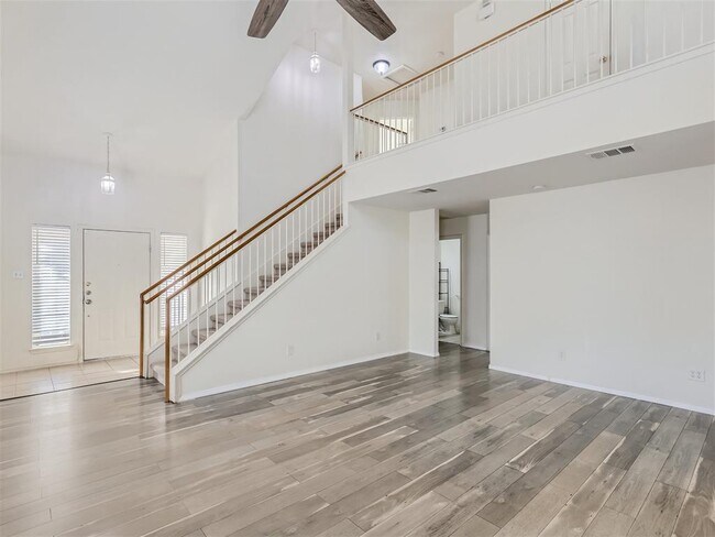 Foto del edificio - 13313 John Tyler St