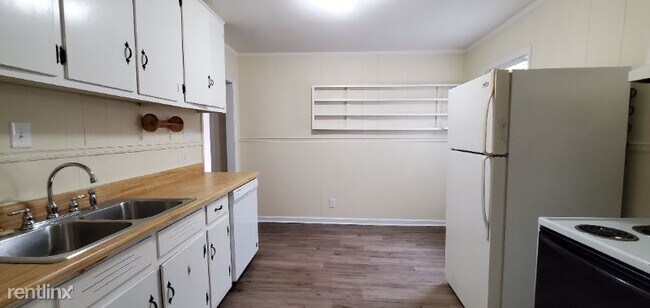 Building Photo - 2 br, 1 bath House - 909 E. Valley Drive