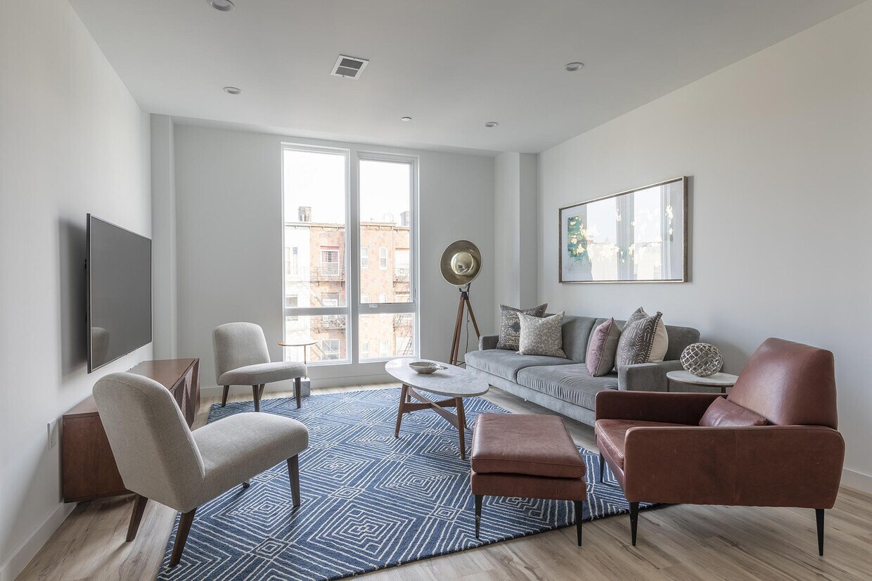 Foto principal - 300 Marshall Dr